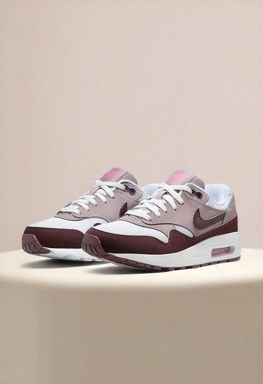 Nike Women's Airmax 1